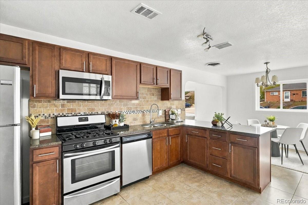 MLS Image #7 for 940  locust place,thornton, Colorado