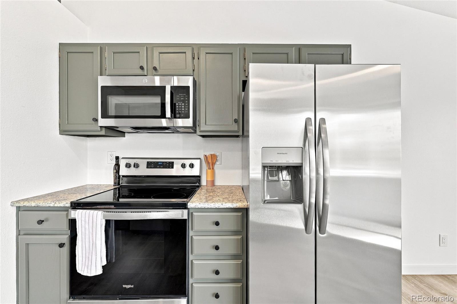 MLS Image #7 for 6685  bear tooth drive,colorado springs, Colorado