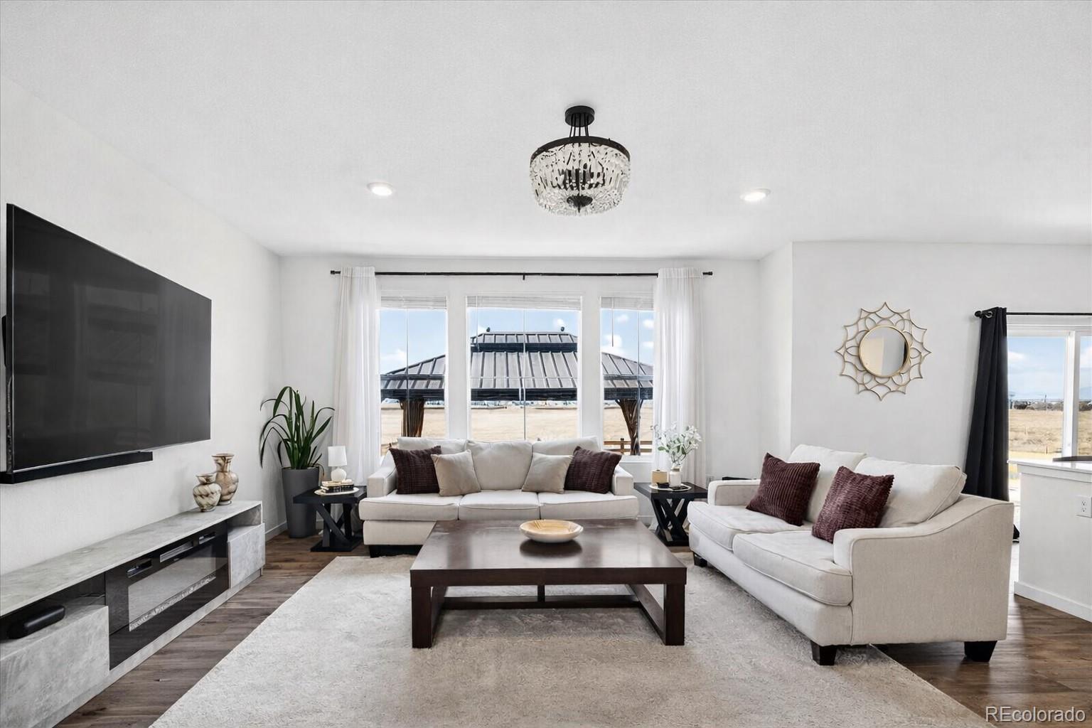 MLS Image #10 for 10271  tucson street,commerce city, Colorado
