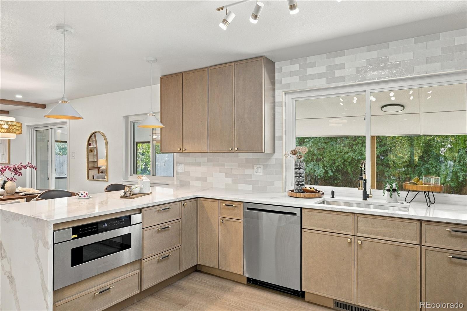 MLS Image #17 for 2647 s linden court,denver, Colorado