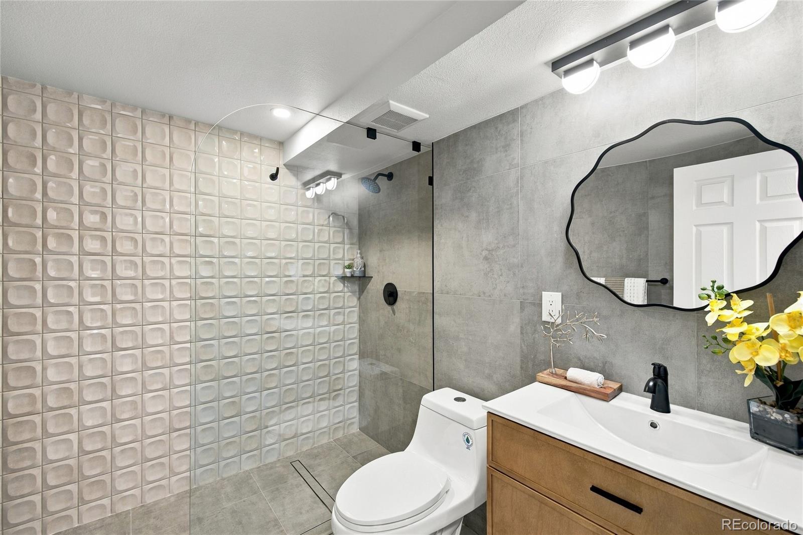 MLS Image #27 for 2647 s linden court,denver, Colorado