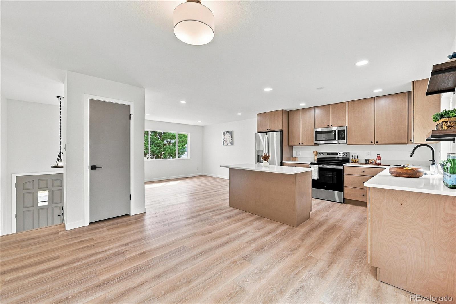MLS Image #5 for 5117  crestwood drive,colorado springs, Colorado