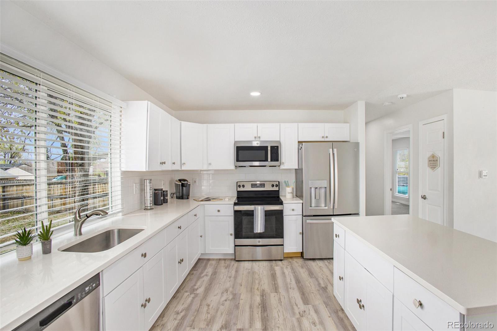 MLS Image #4 for 4087  london lane,colorado springs, Colorado