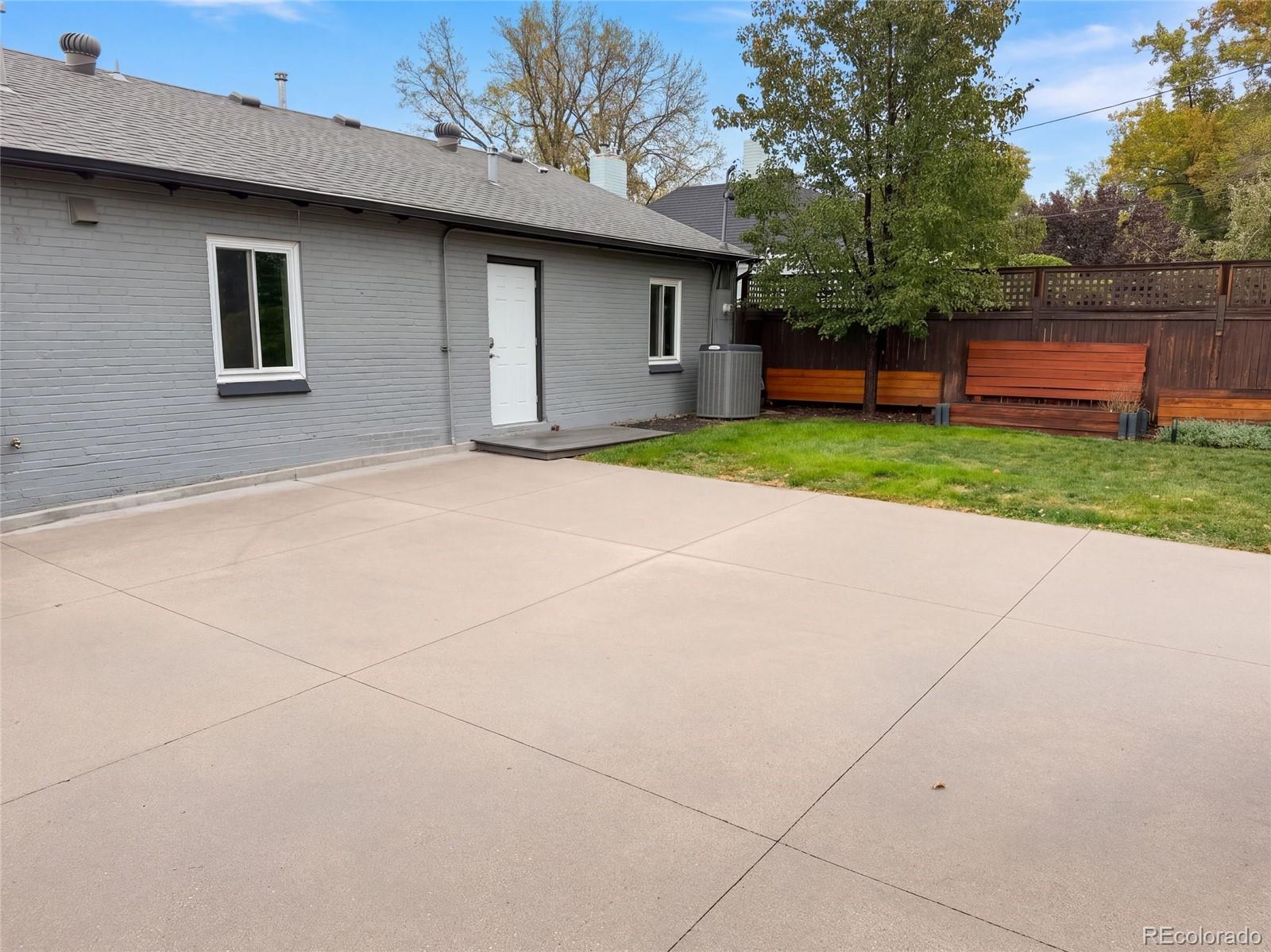 MLS Image #15 for 1560  leyden street,denver, Colorado