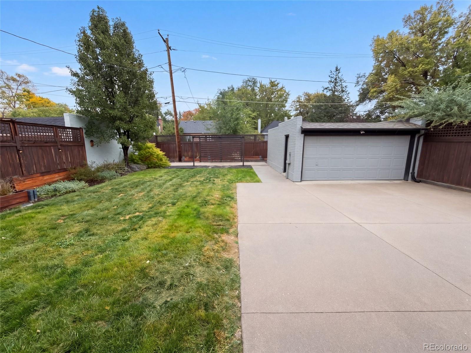 MLS Image #16 for 1560  leyden street,denver, Colorado