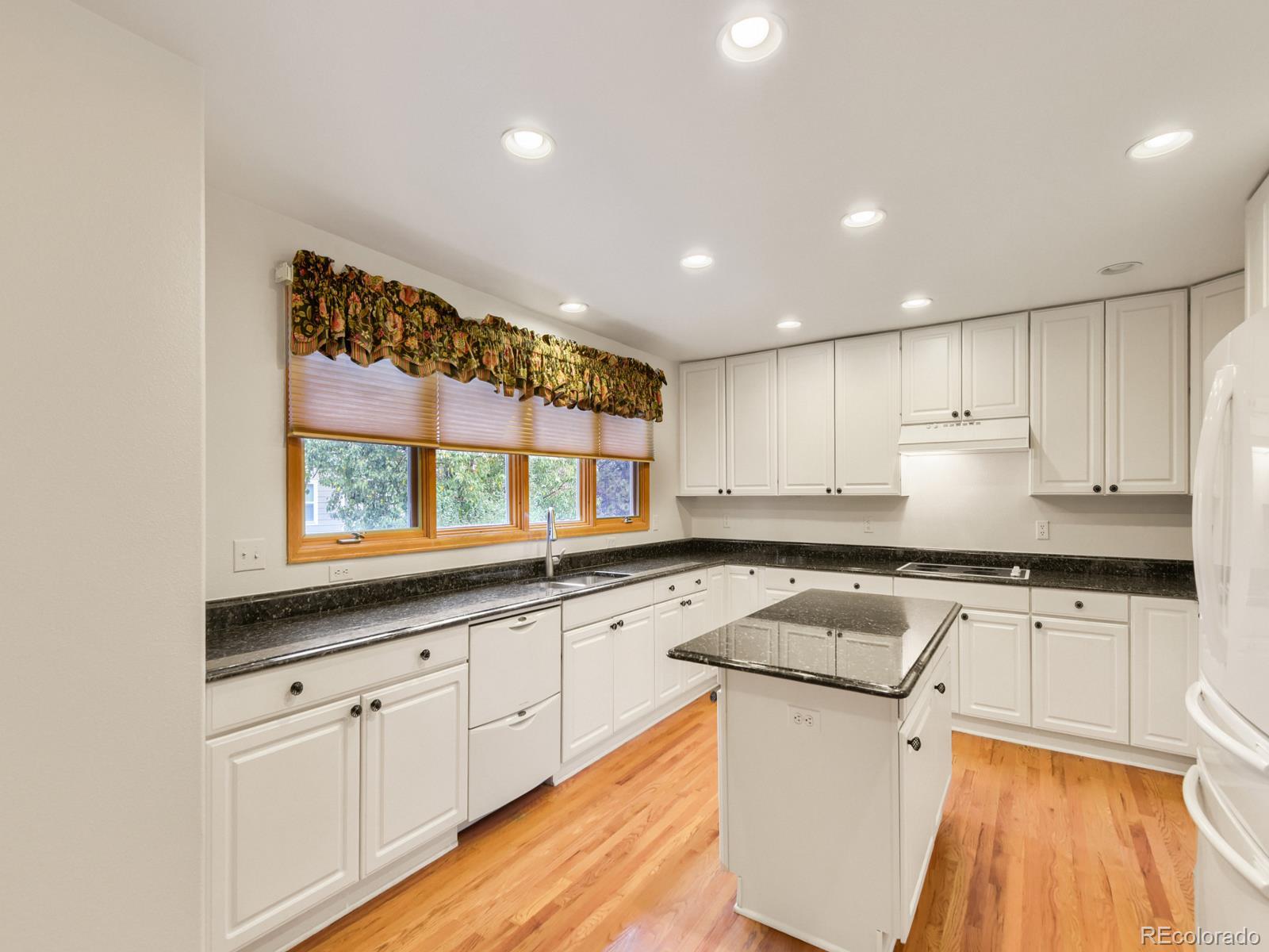 MLS Image #10 for 10117  stephen place,highlands ranch, Colorado