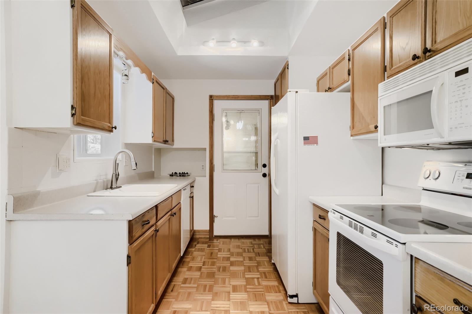 MLS Image #5 for 6822 w 76th avenue,arvada, Colorado