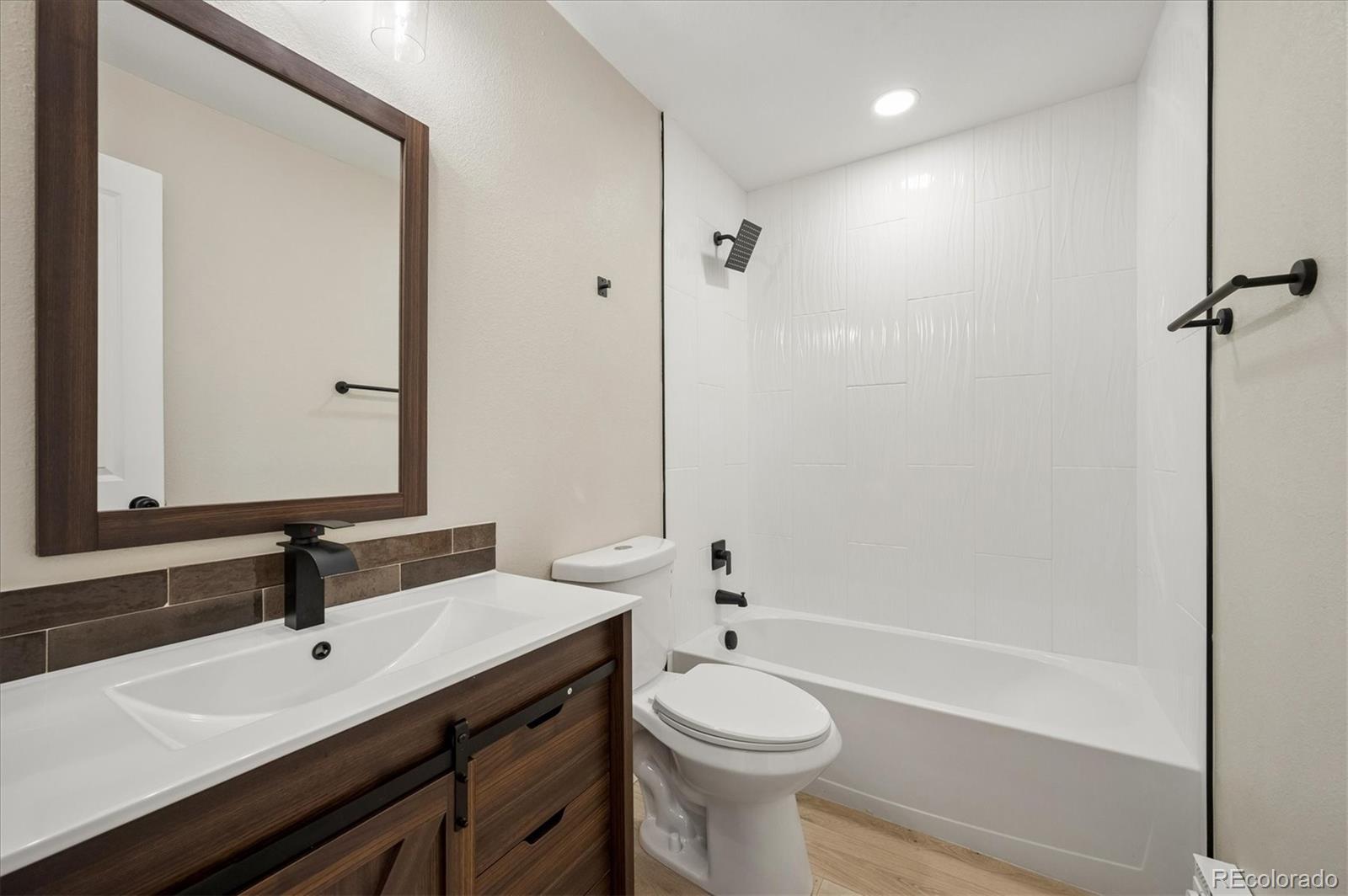 MLS Image #15 for 2793 s knox court,denver, Colorado