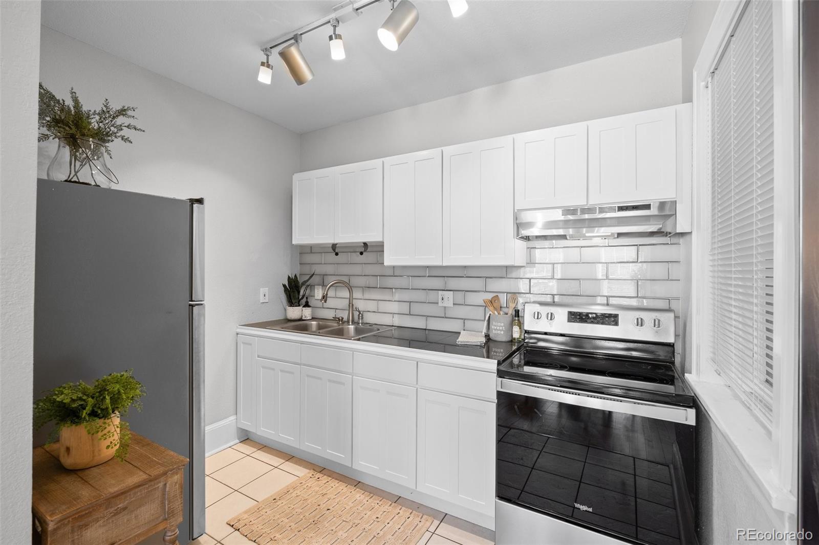 MLS Image #11 for 529 e 14th avenue,denver, Colorado
