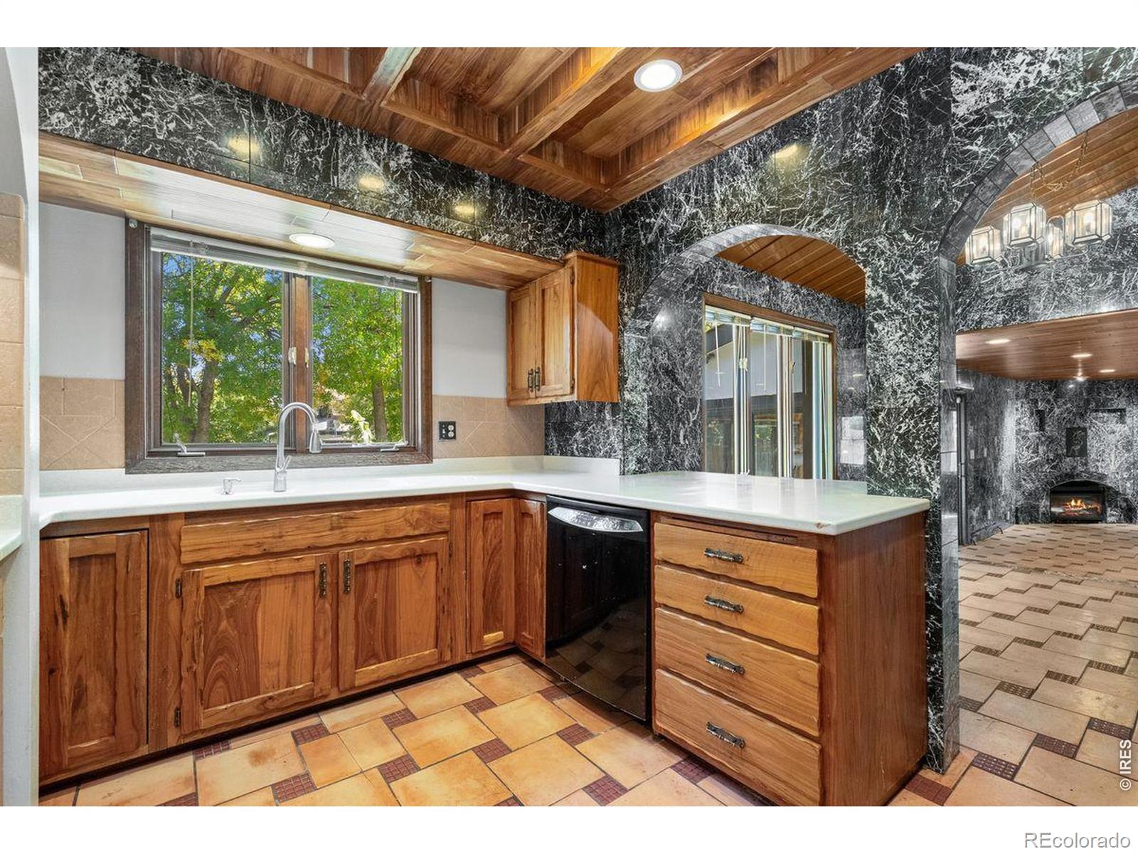 MLS Image #12 for 949  chippewa court,fort collins, Colorado