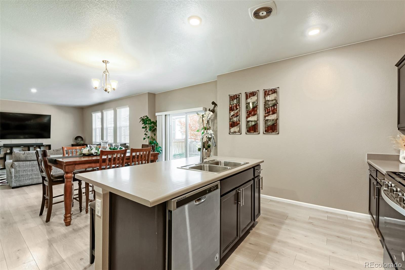 MLS Image #11 for 19969 e 61st drive,aurora, Colorado
