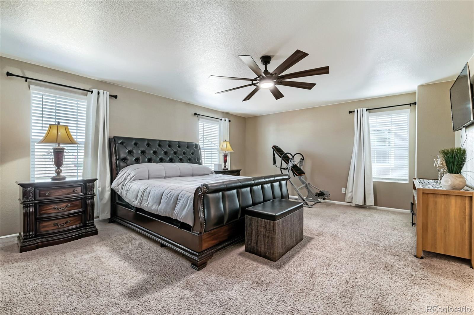 MLS Image #13 for 19969 e 61st drive,aurora, Colorado