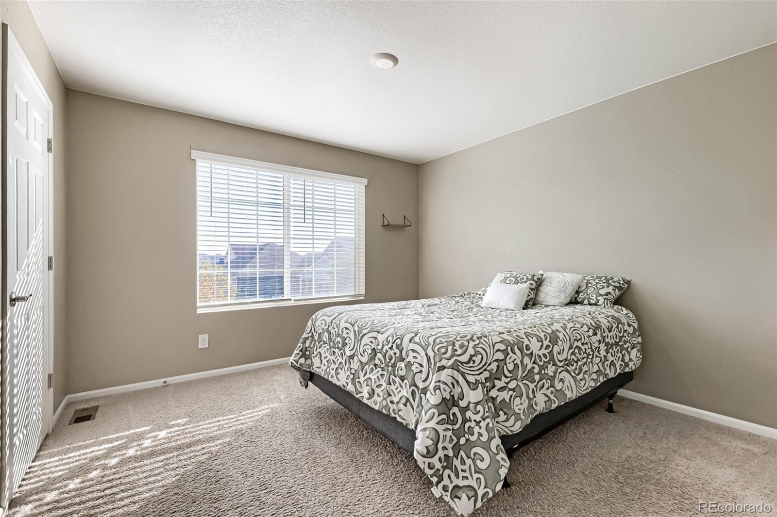 MLS Image #19 for 19969 e 61st drive,aurora, Colorado