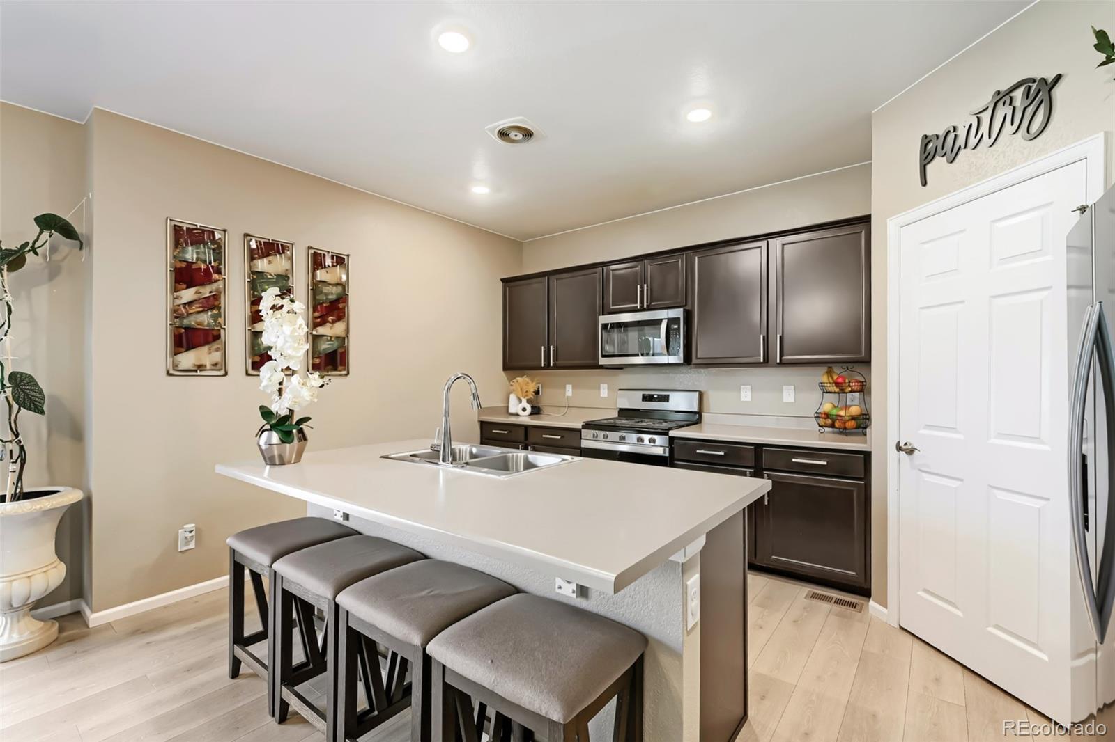 MLS Image #8 for 19969 e 61st drive,aurora, Colorado