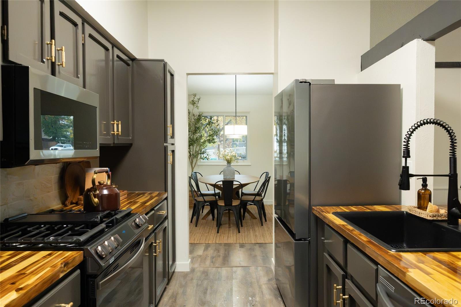 MLS Image #10 for 12094 e louisiana avenue,aurora, Colorado