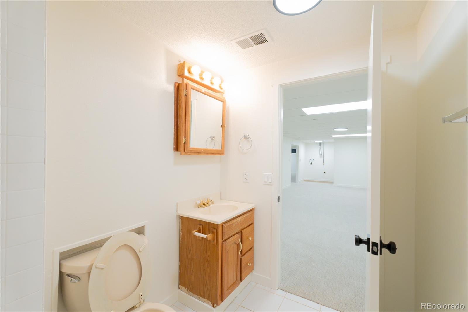 MLS Image #23 for 12094 e louisiana avenue,aurora, Colorado