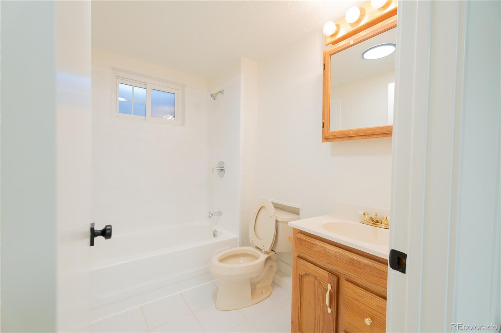 MLS Image #24 for 12094 e louisiana avenue,aurora, Colorado