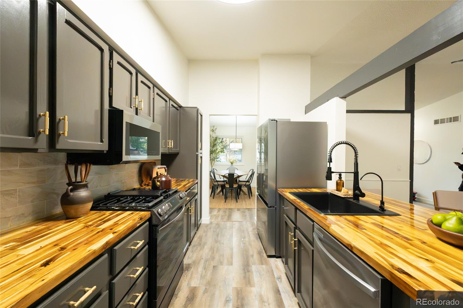 MLS Image #9 for 12094 e louisiana avenue,aurora, Colorado