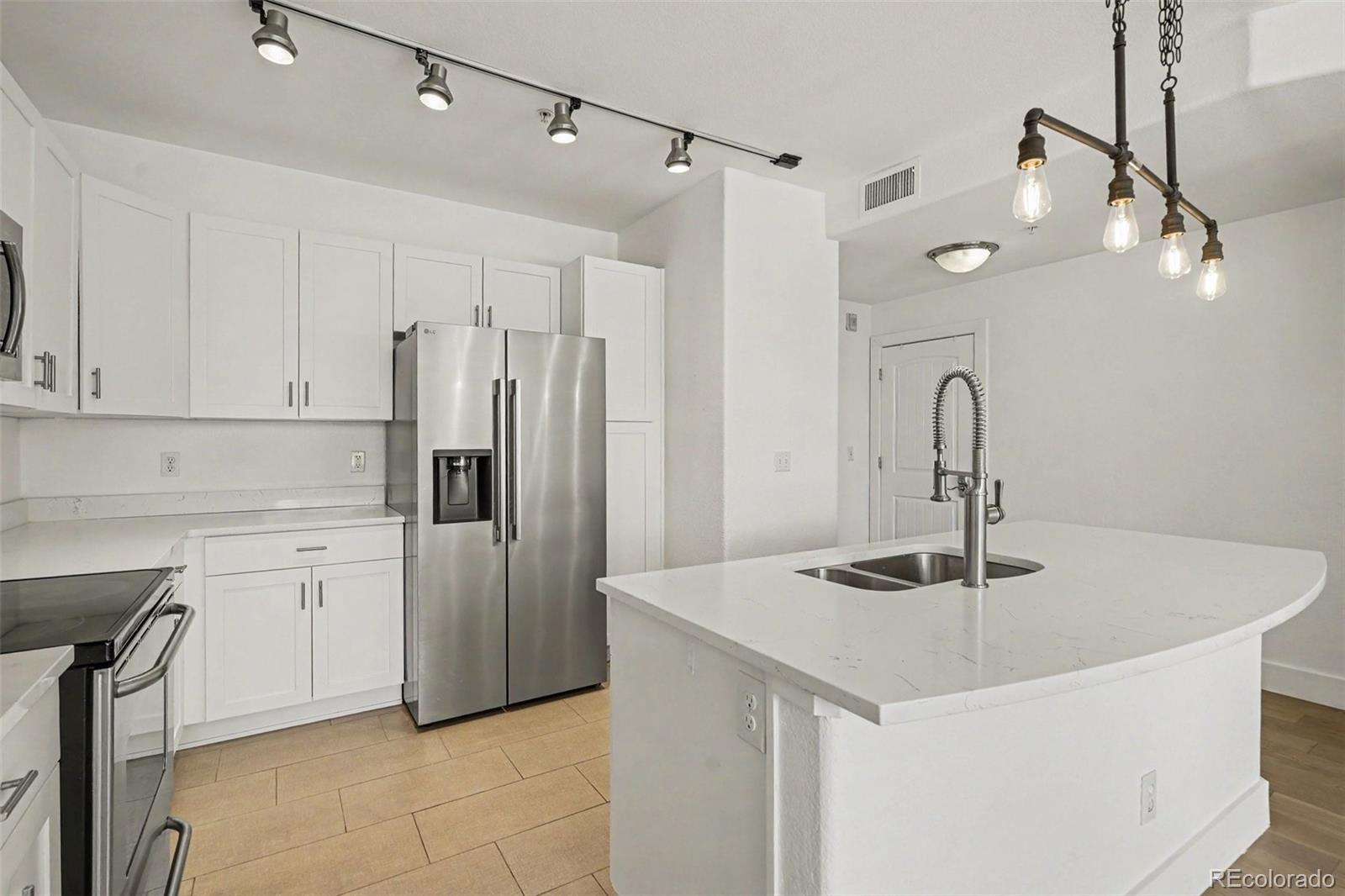 MLS Image #3 for 9079 e panorama circle 221,englewood, Colorado