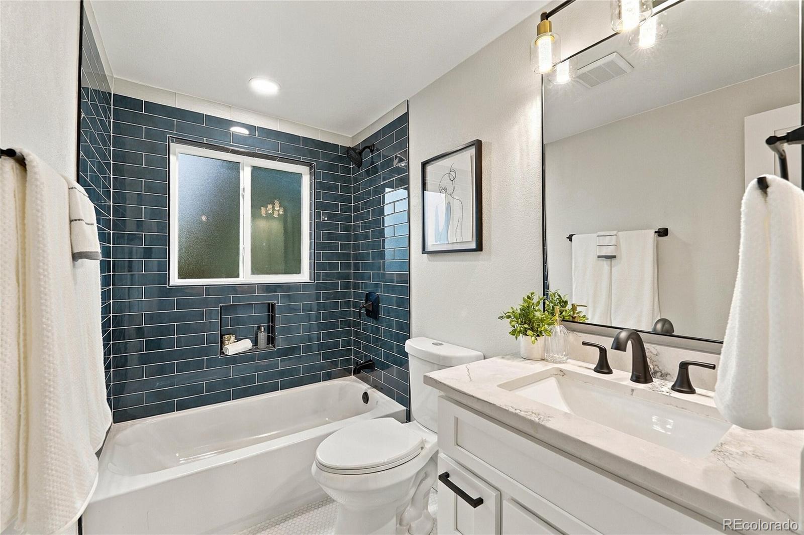 MLS Image #22 for 275 s ivy street,denver, Colorado