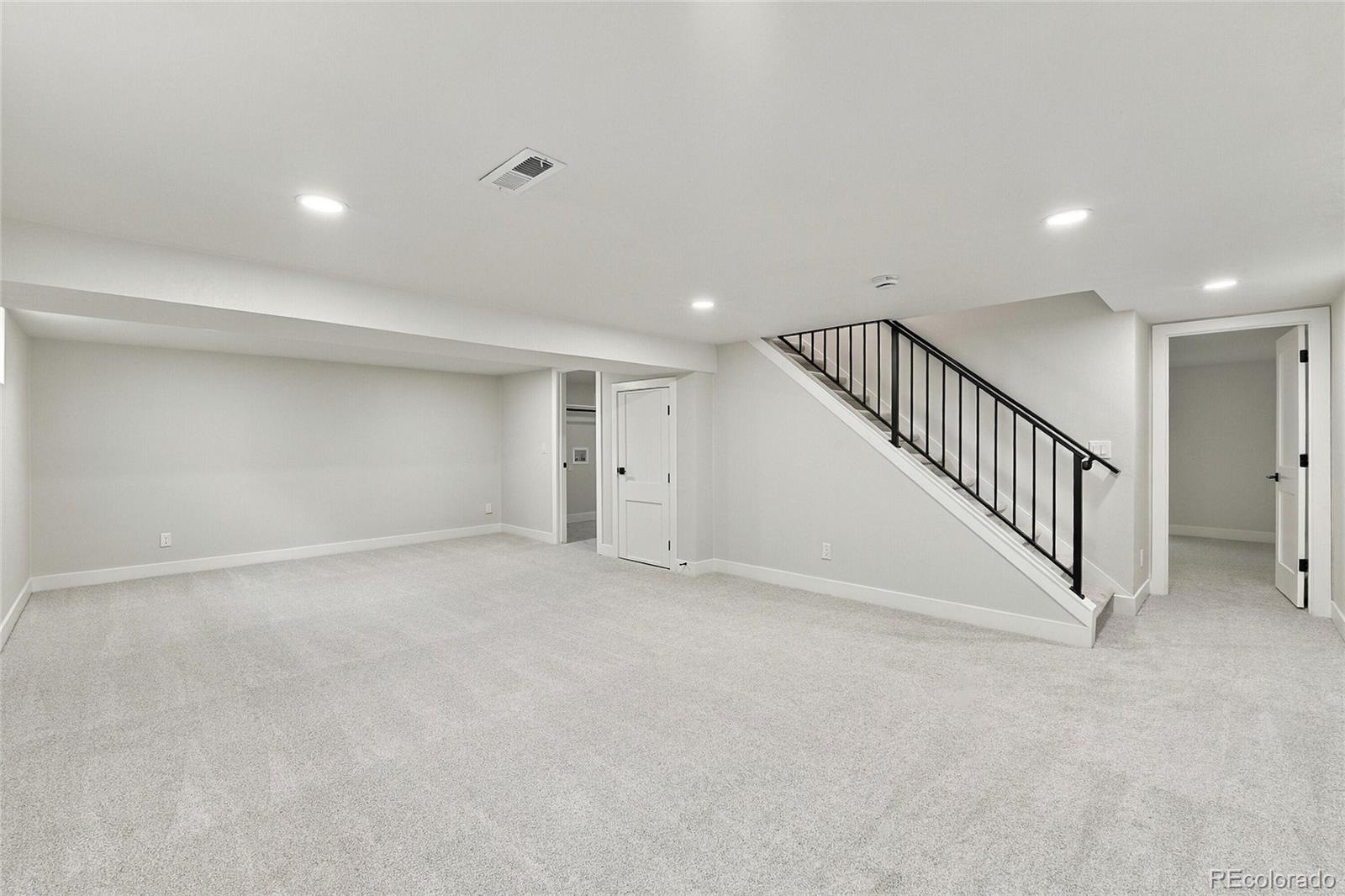 MLS Image #23 for 275 s ivy street,denver, Colorado