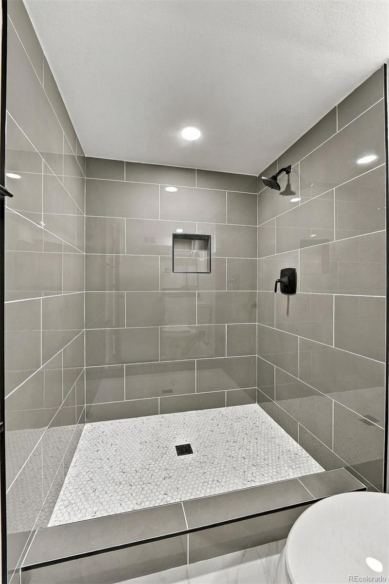 MLS Image #27 for 275 s ivy street,denver, Colorado