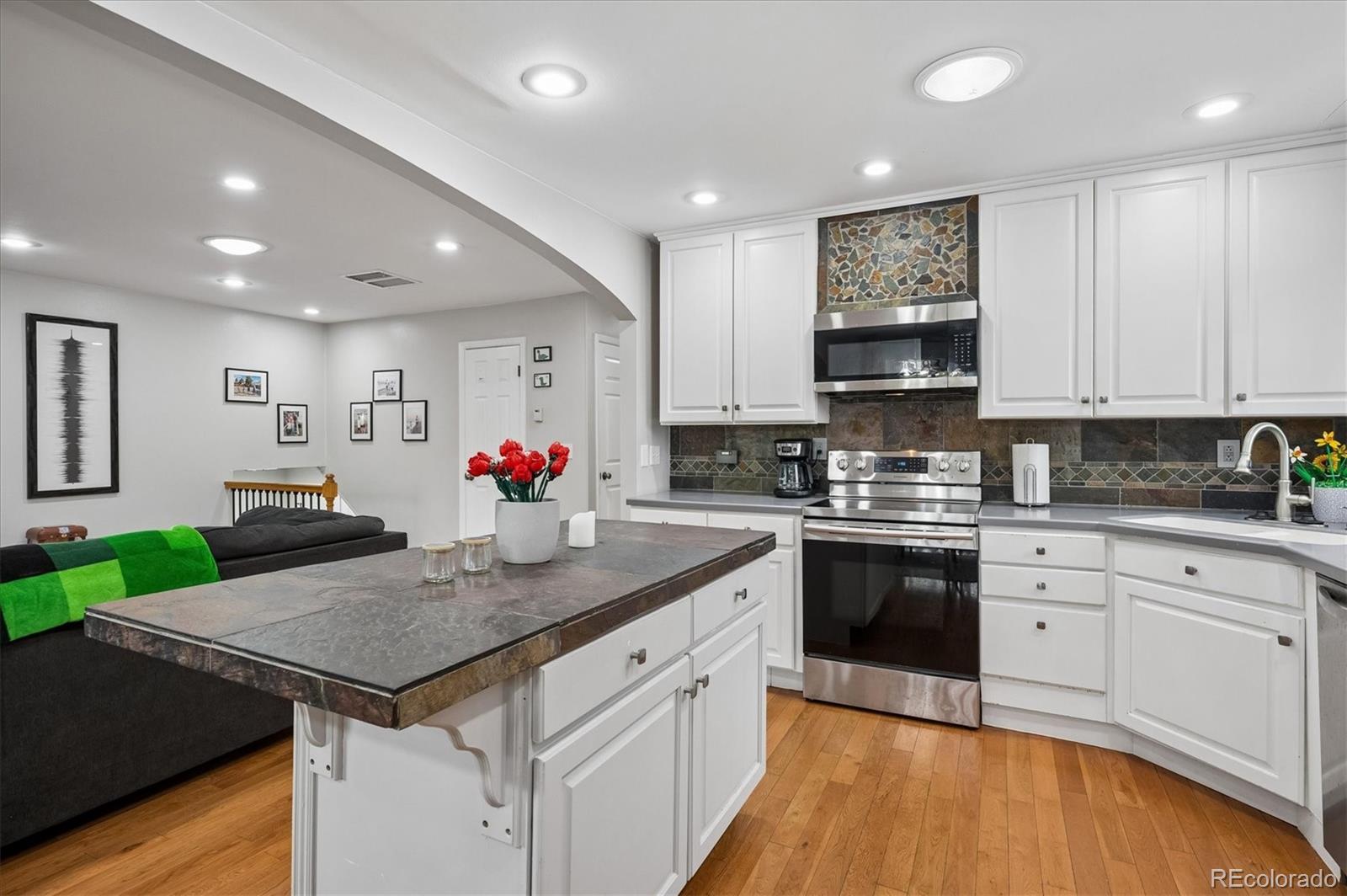 MLS Image #10 for 6241 w arbor avenue,littleton, Colorado
