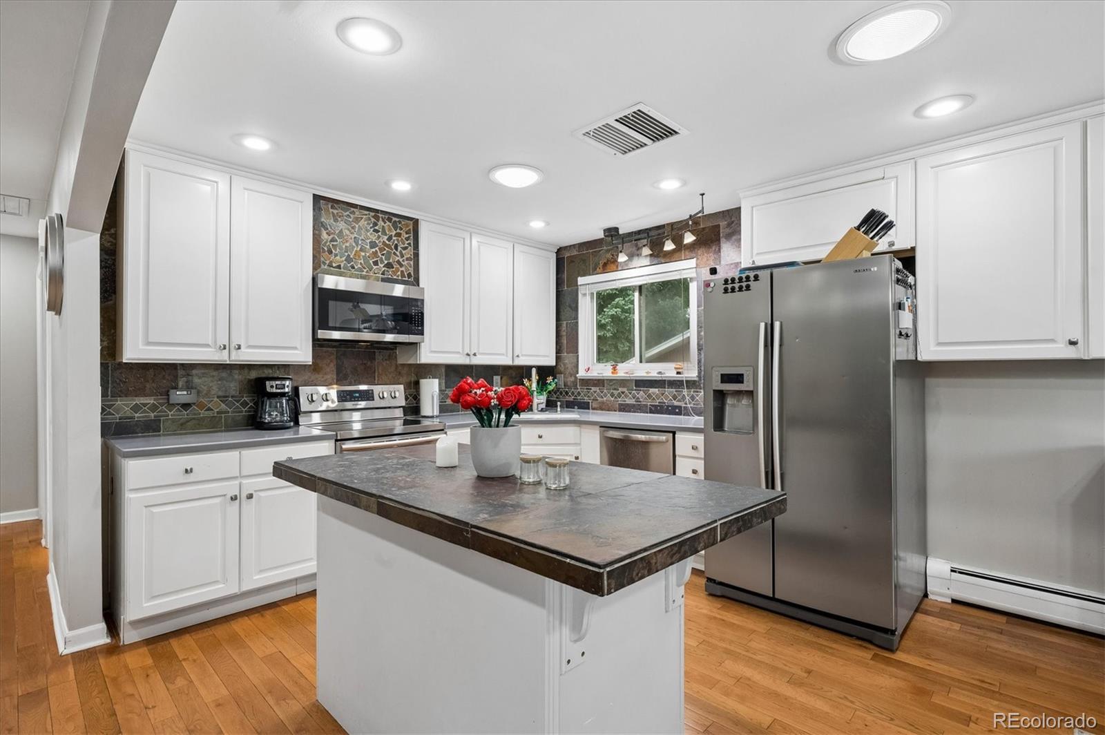 MLS Image #11 for 6241 w arbor avenue,littleton, Colorado