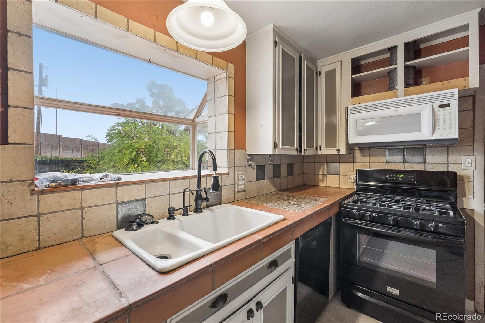 MLS Image #12 for 194  grant way,denver, Colorado