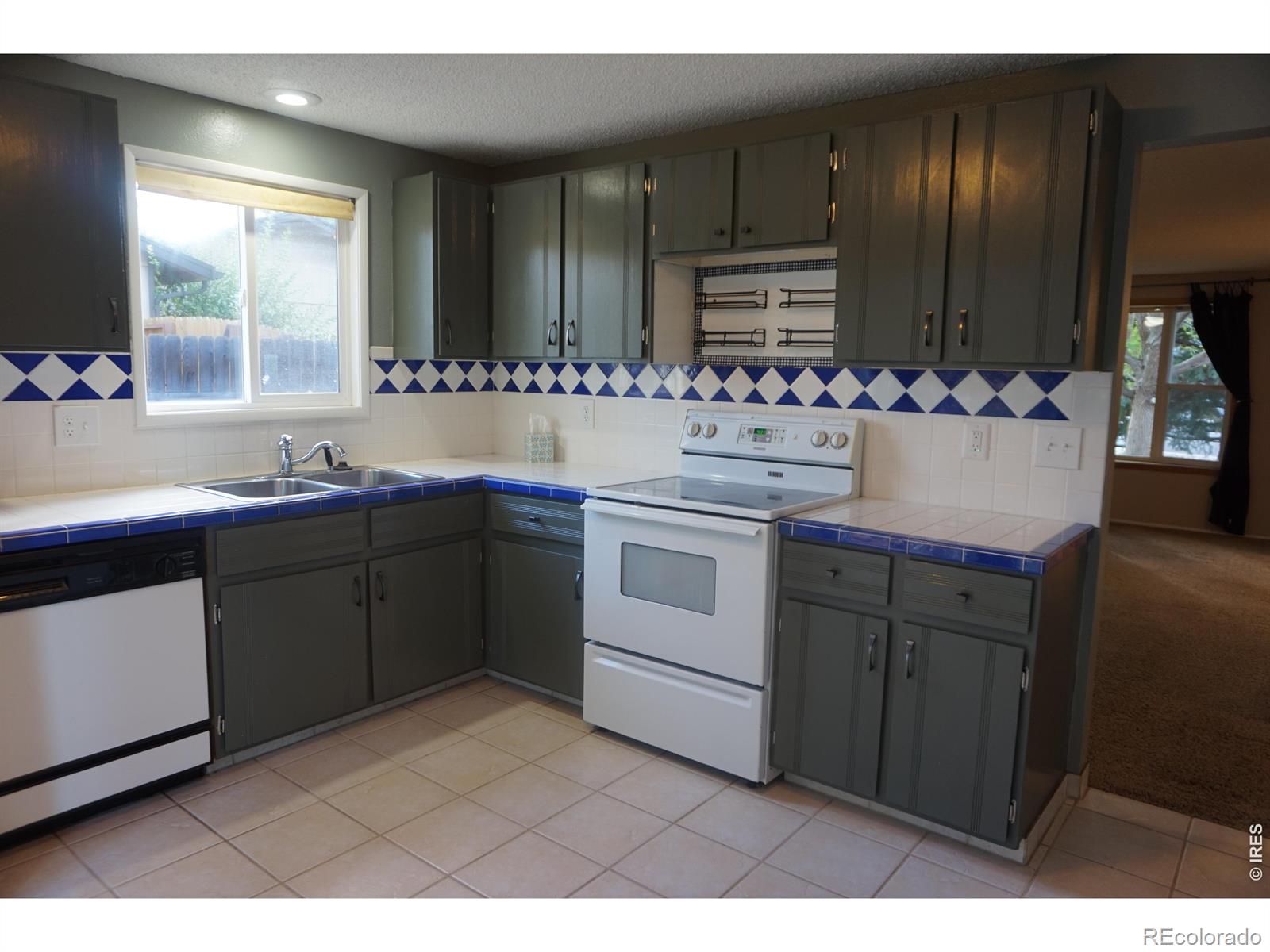 MLS Image #10 for 422  glenda drive,loveland, Colorado