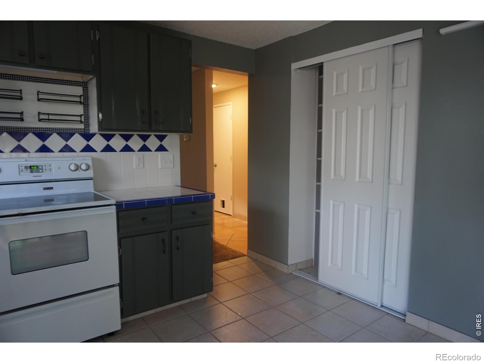 MLS Image #11 for 422  glenda drive,loveland, Colorado