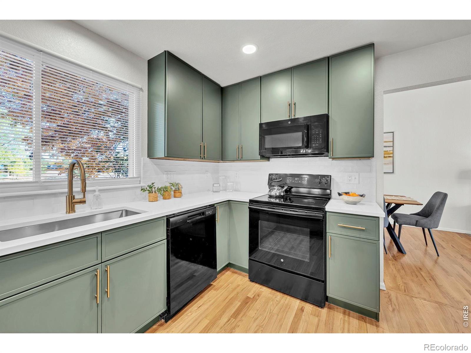 MLS Image #11 for 861 w chestnut circle,louisville, Colorado