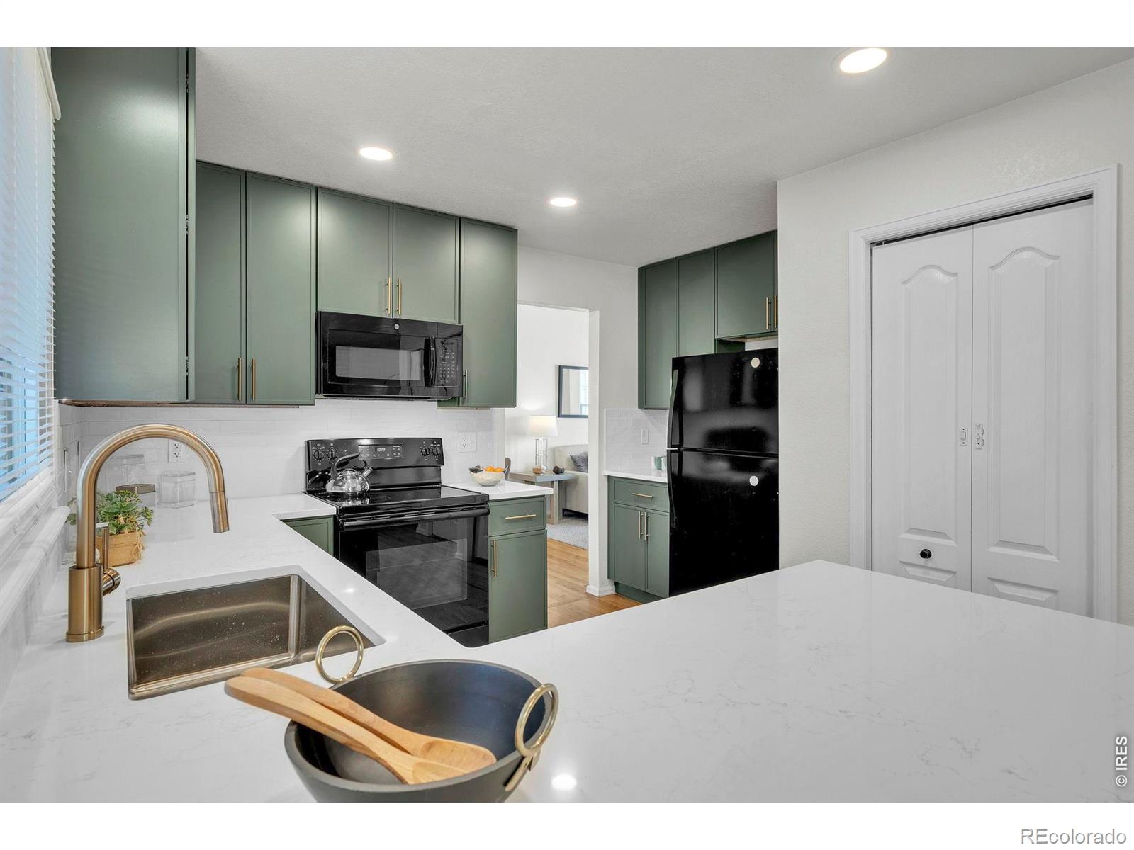 MLS Image #13 for 861 w chestnut circle,louisville, Colorado