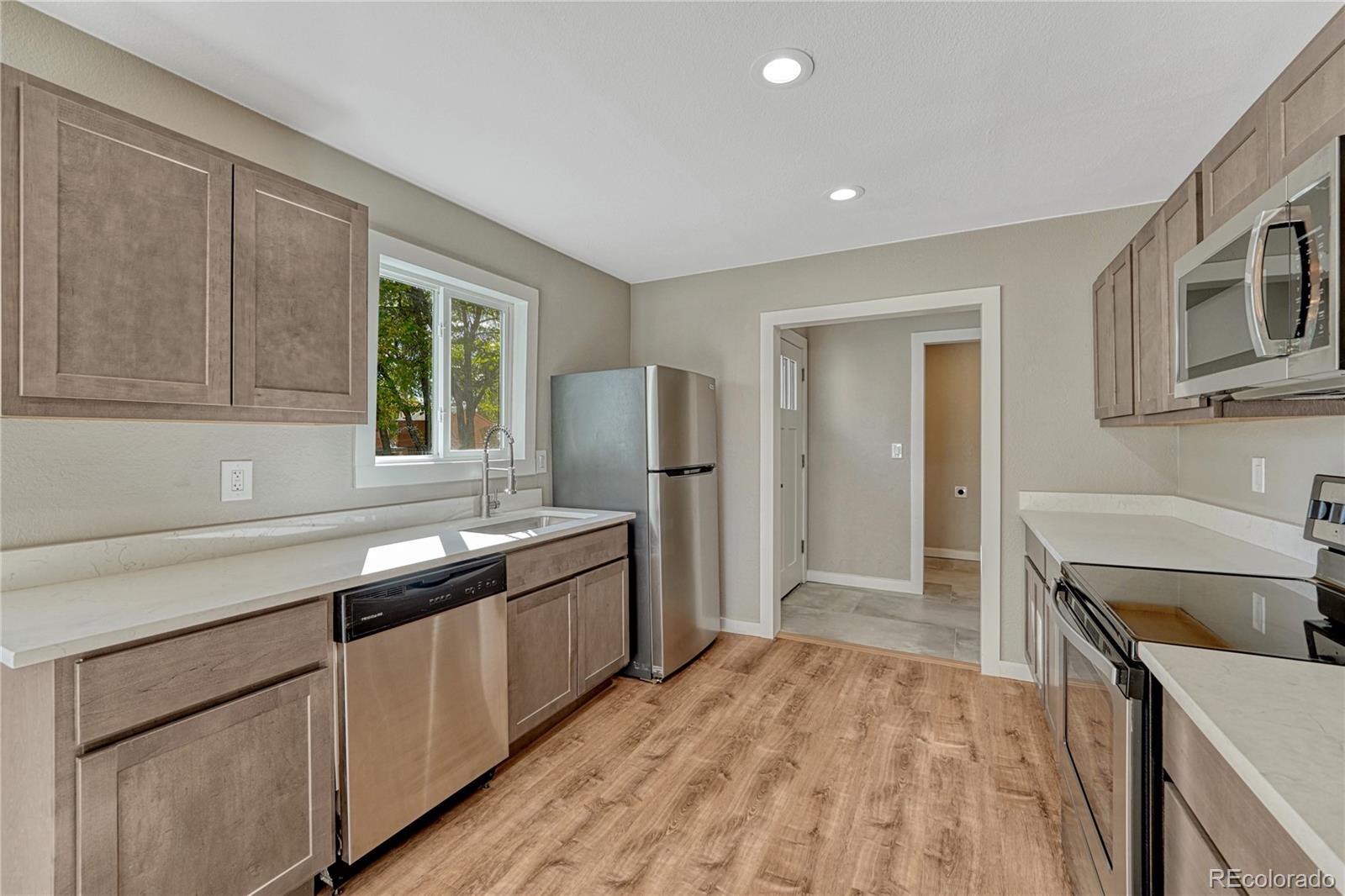 MLS Image #13 for 5081  lincoln street,denver, Colorado