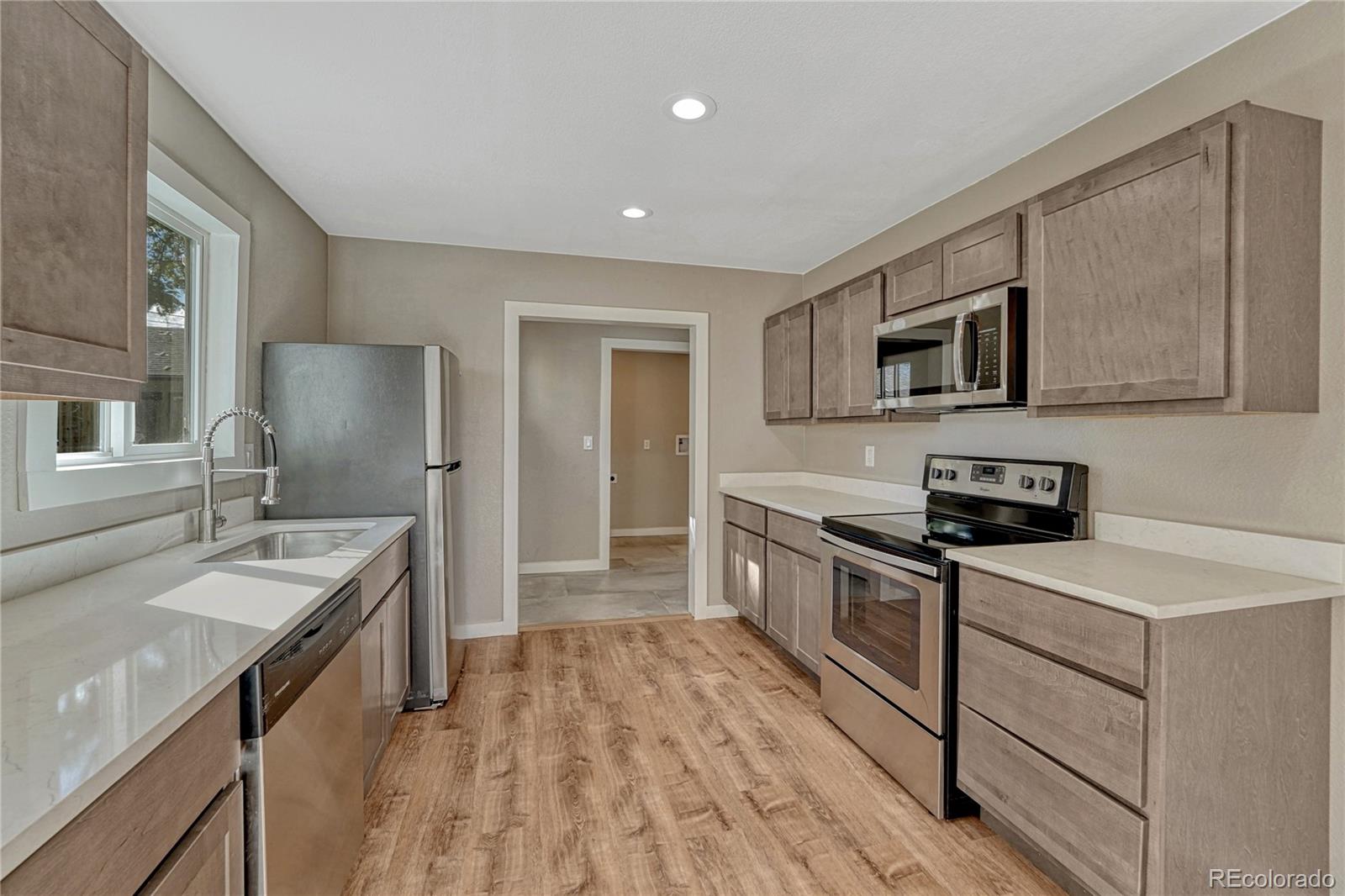 MLS Image #14 for 5081  lincoln street,denver, Colorado