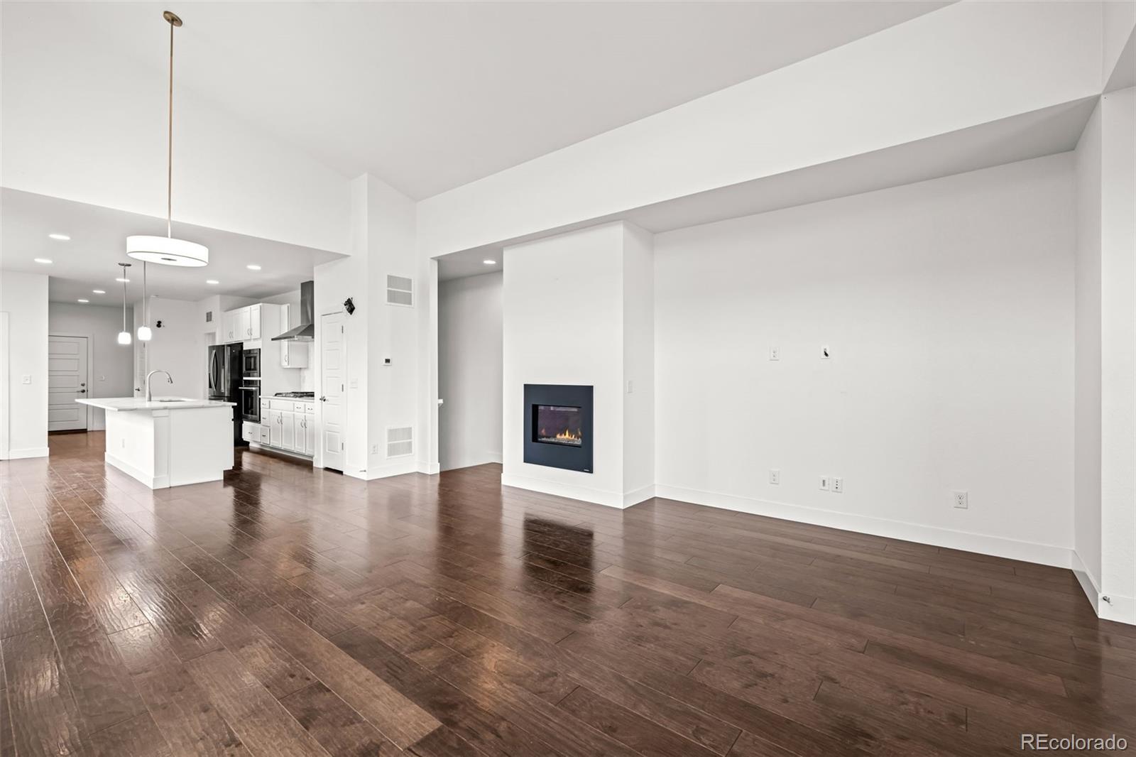 MLS Image #7 for 5820  boston street,denver, Colorado