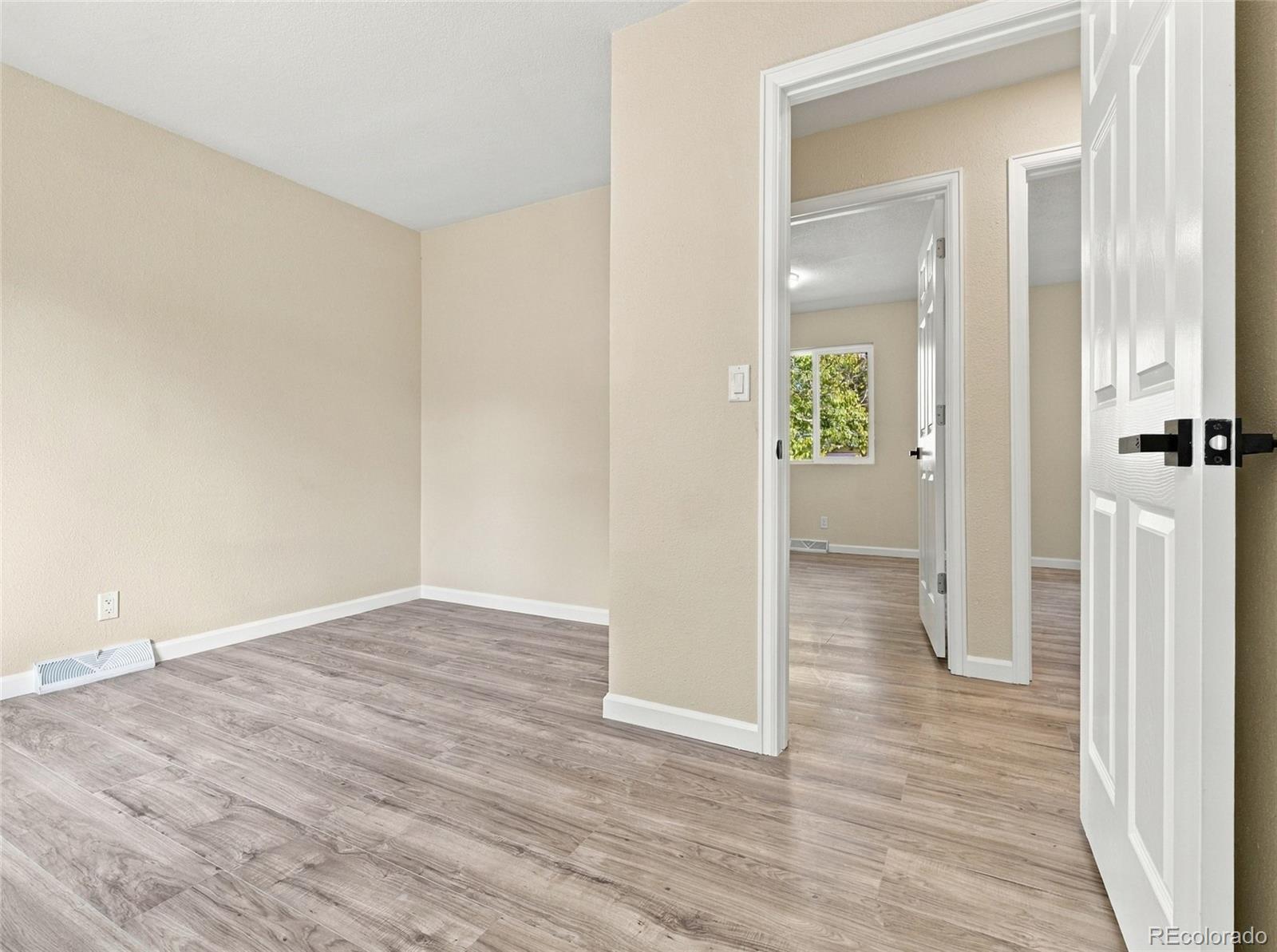 MLS Image #11 for 1221  norfolk street,aurora, Colorado