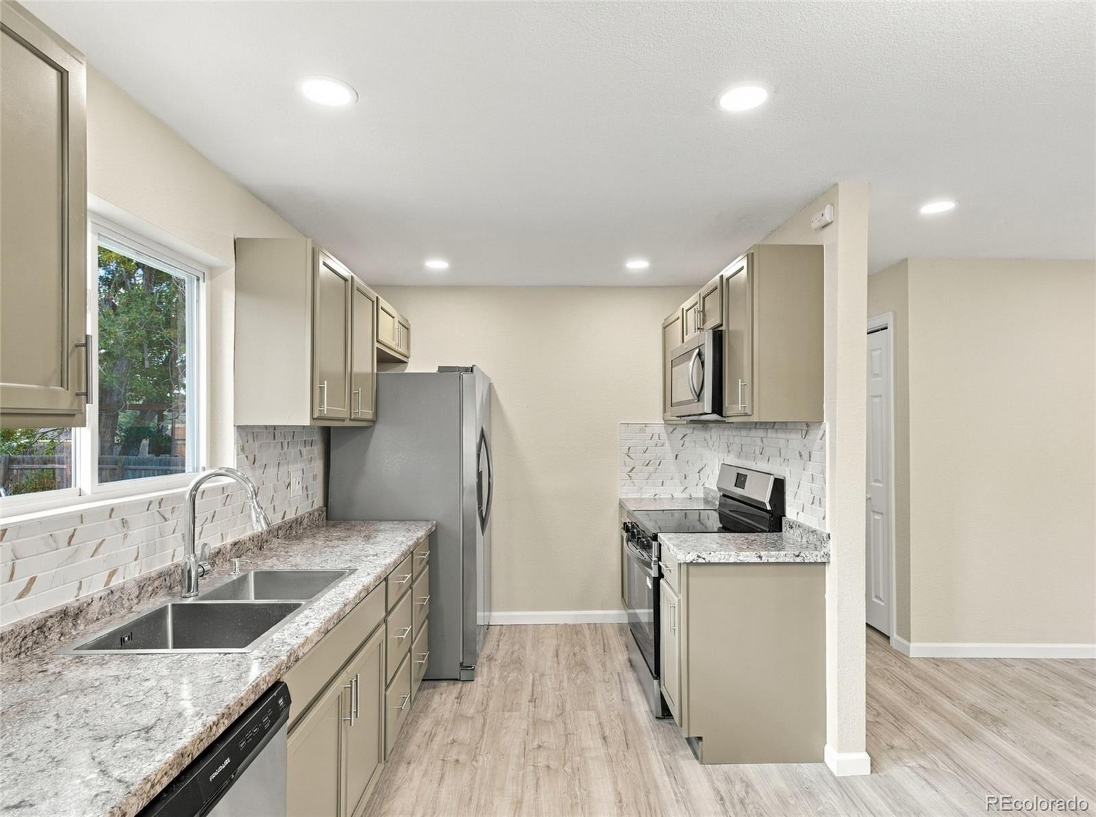 MLS Image #6 for 1221  norfolk street,aurora, Colorado