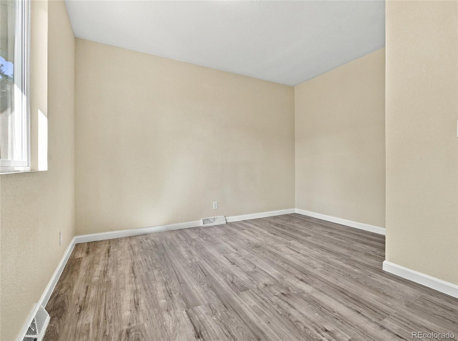 MLS Image #9 for 1221  norfolk street,aurora, Colorado