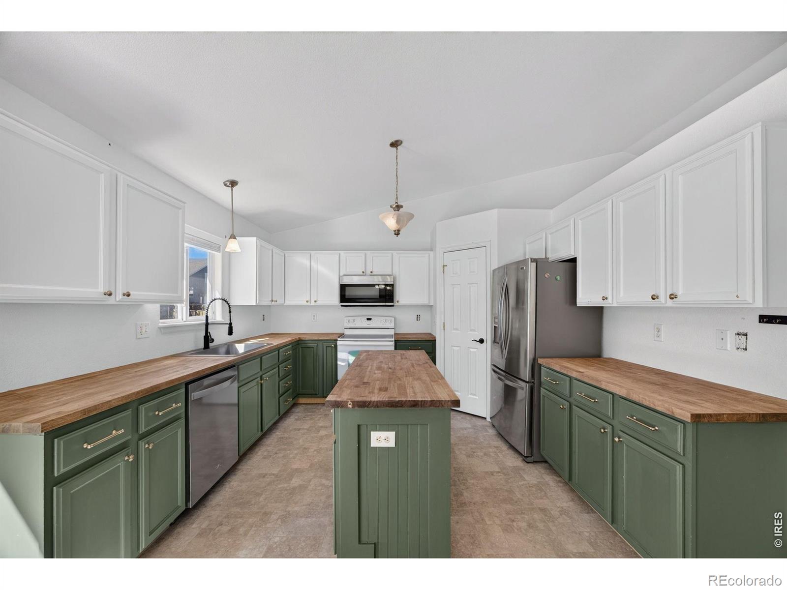 MLS Image #9 for 421  iron street,lochbuie, Colorado