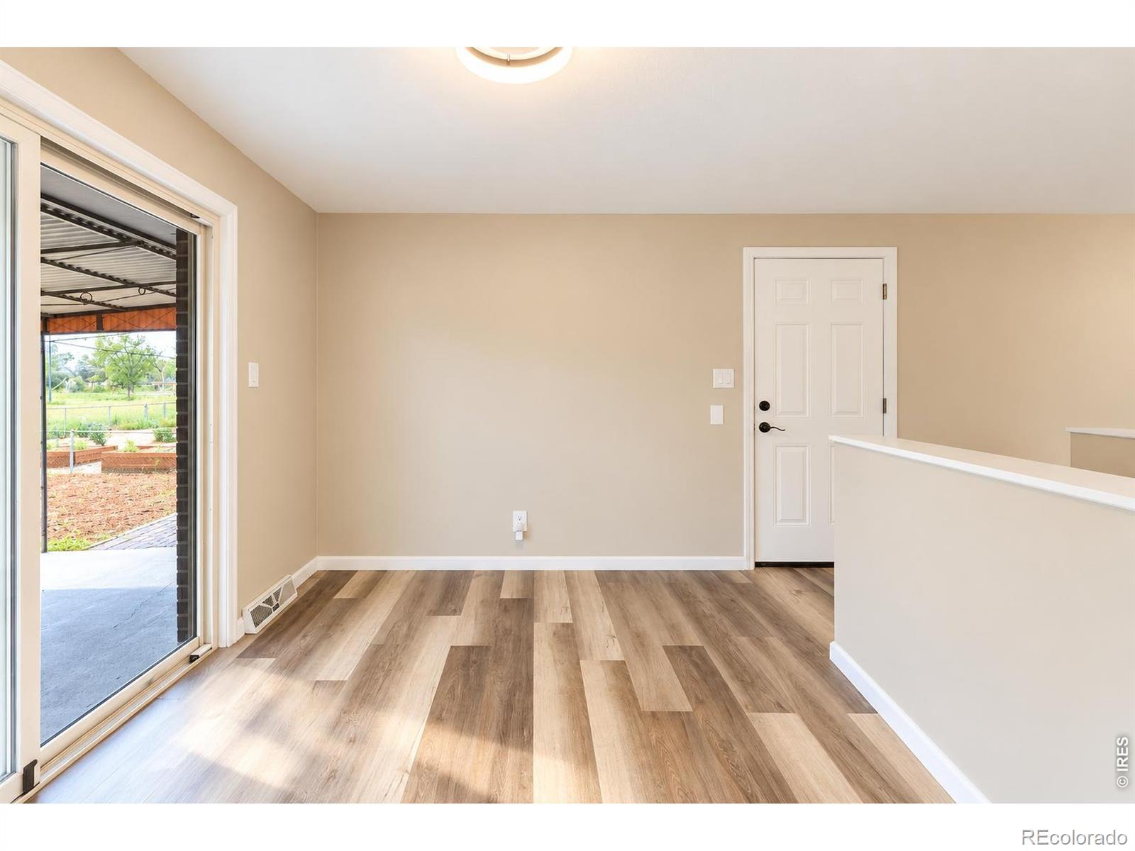 MLS Image #7 for 1431 s magnolia way,denver, Colorado