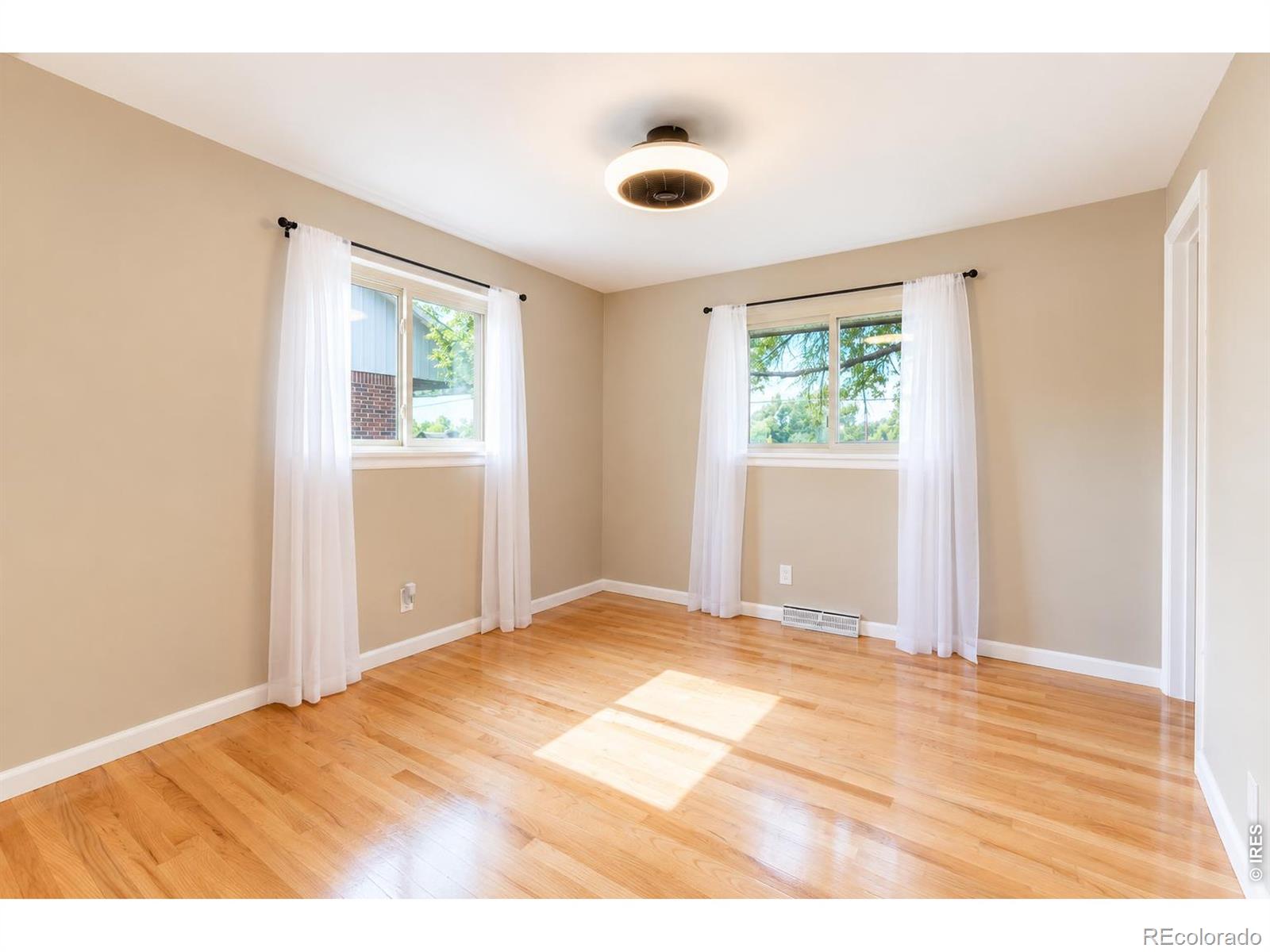 MLS Image #9 for 1431 s magnolia way,denver, Colorado