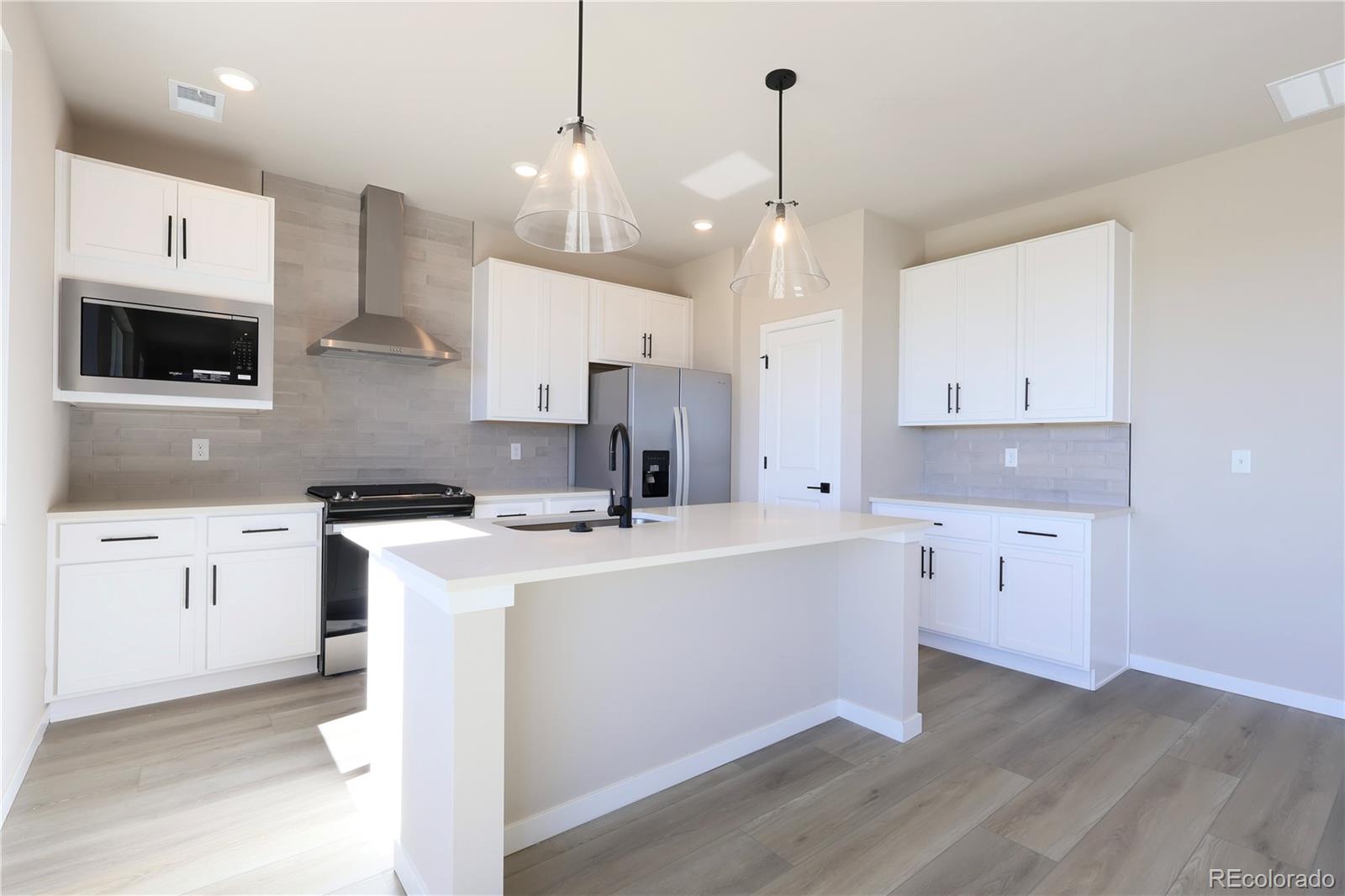 MLS Image #11 for 46422  heritage avenue,bennett, Colorado