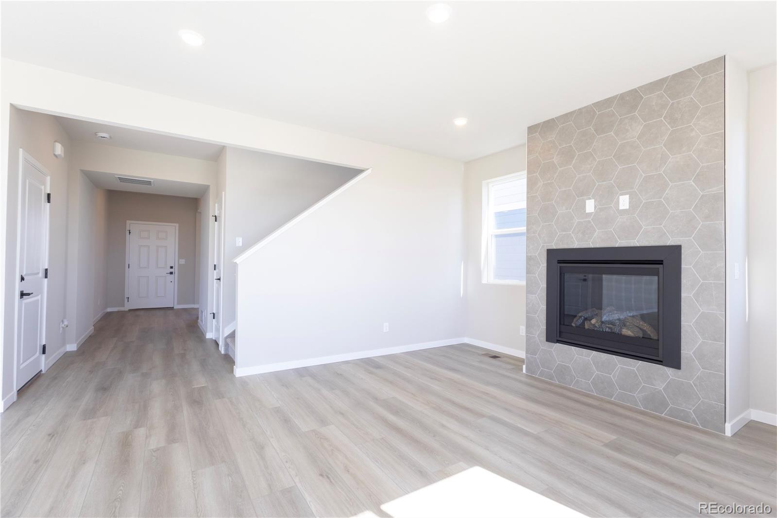 MLS Image #4 for 46422  heritage avenue,bennett, Colorado