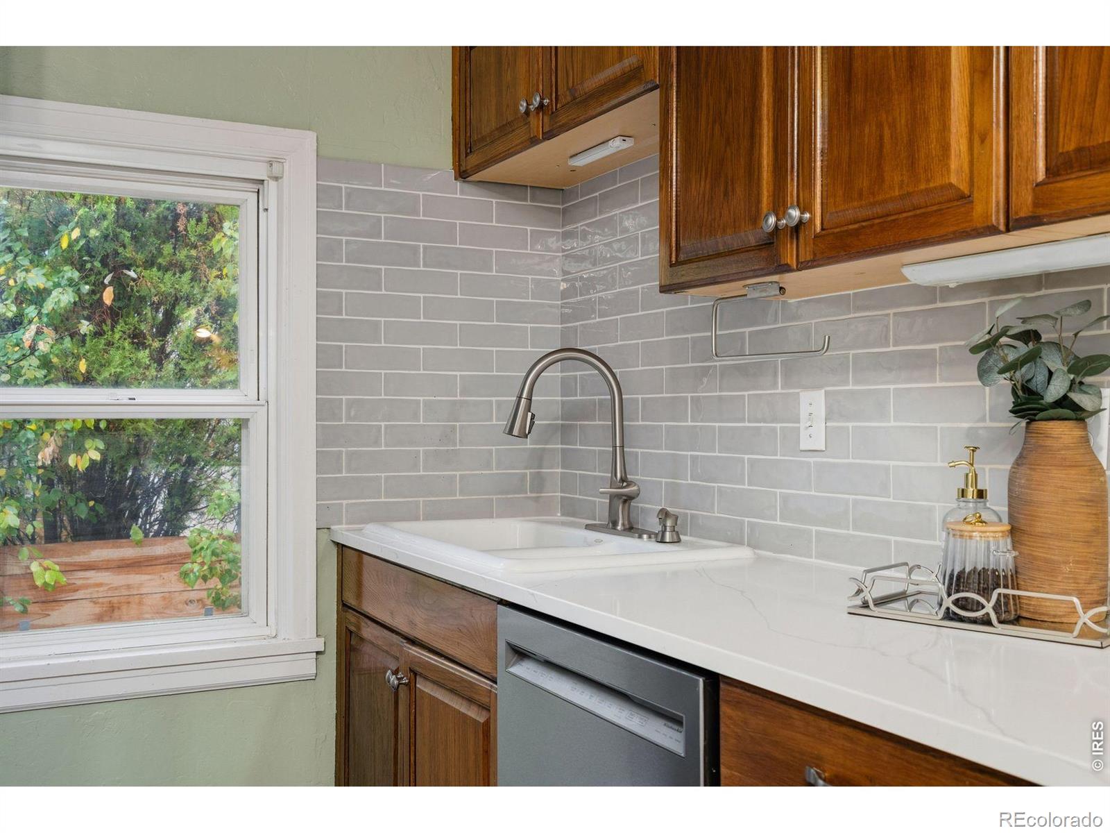MLS Image #11 for 308 e stuart street,fort collins, Colorado
