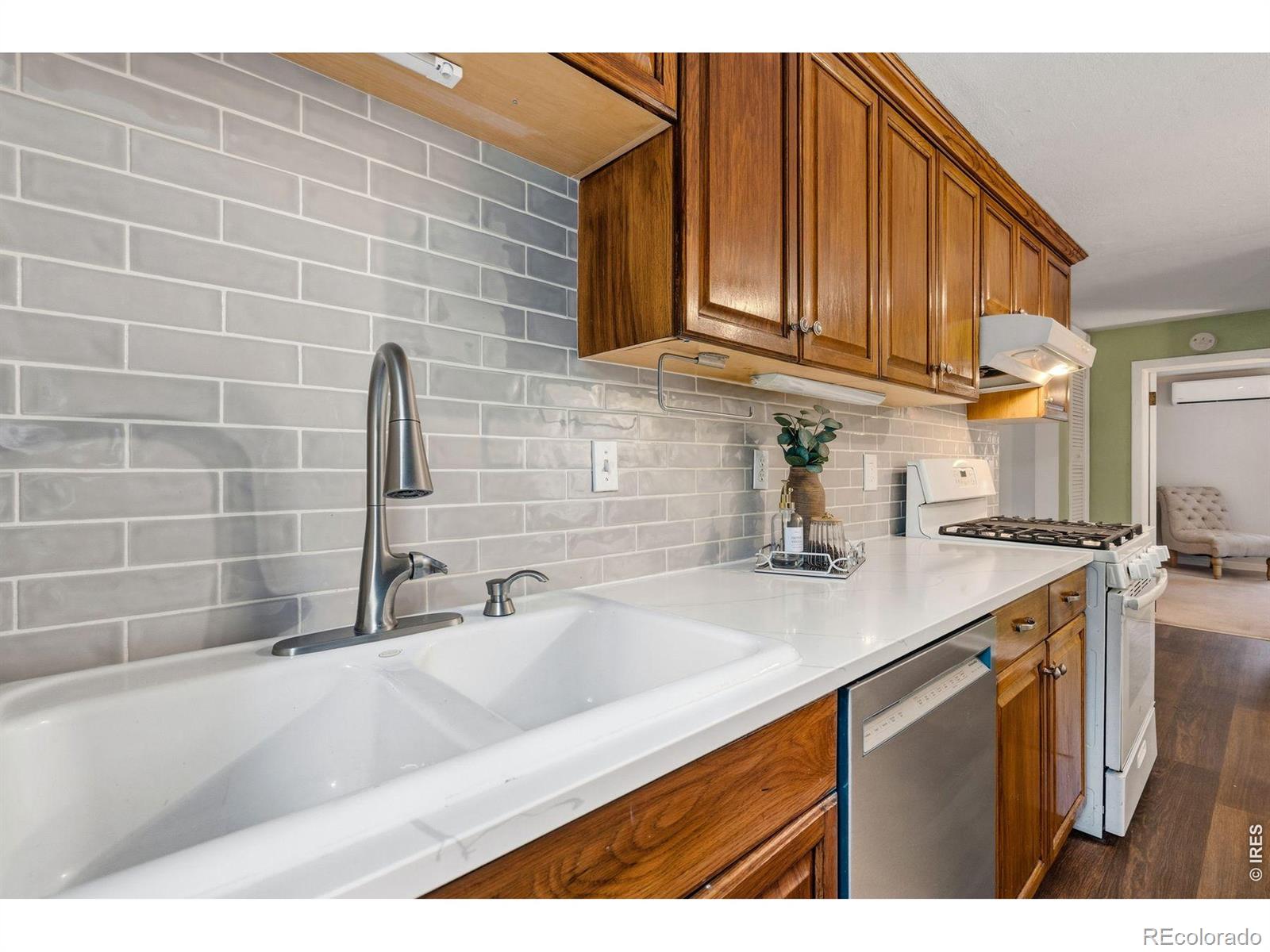 MLS Image #13 for 308 e stuart street,fort collins, Colorado