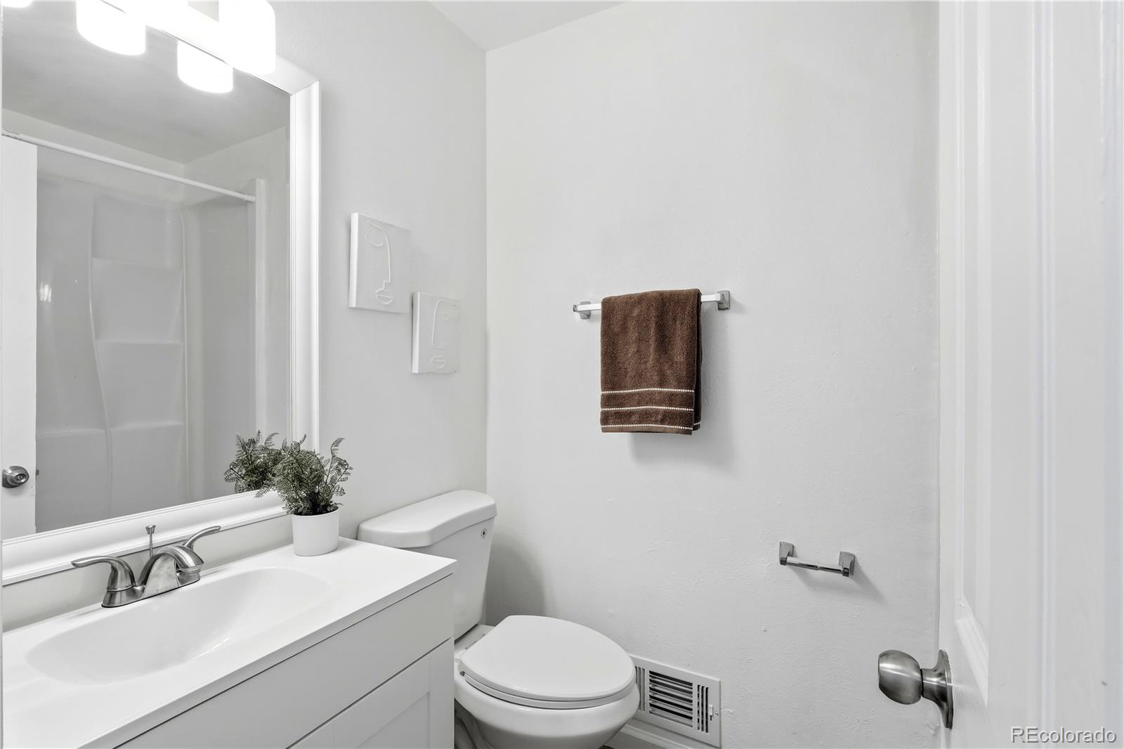 MLS Image #11 for 15759 e 13th place ,aurora, Colorado