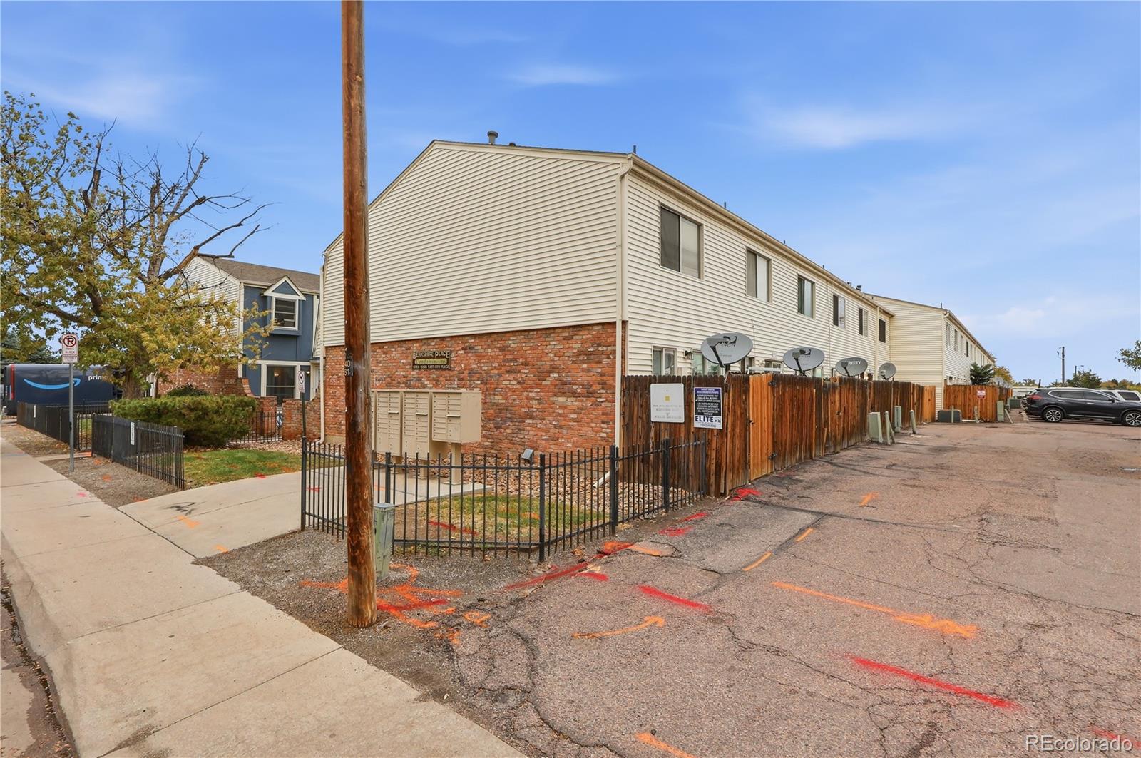 MLS Image #18 for 15759 e 13th place ,aurora, Colorado