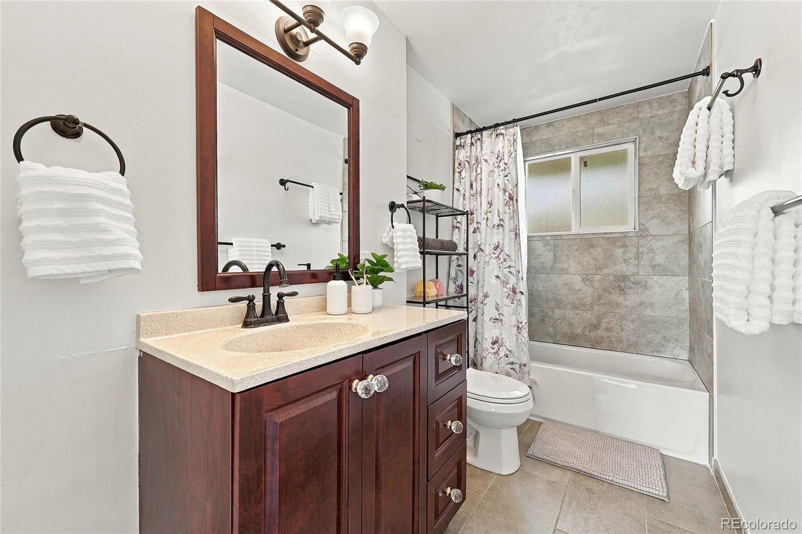 MLS Image #10 for 1309  douglas drive,denver, Colorado