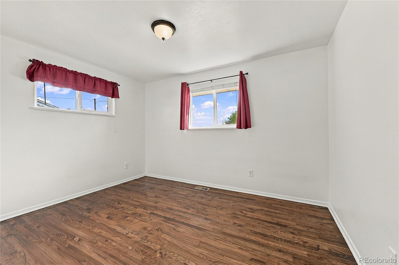MLS Image #15 for 1309  douglas drive,denver, Colorado